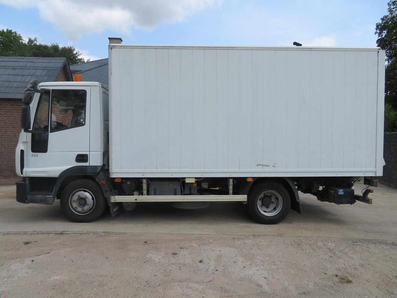 Iveco Eurocargo ML100E18 - Camion fourgon: photos 4 Iveco Eurocargo ML100E18 - Camion fourgon: photos 4