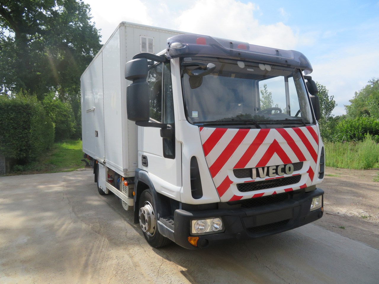 Iveco Eurocargo ML100E18 - Camion fourgon: photos 1 Iveco Eurocargo ML100E18 - Camion fourgon: photos 1