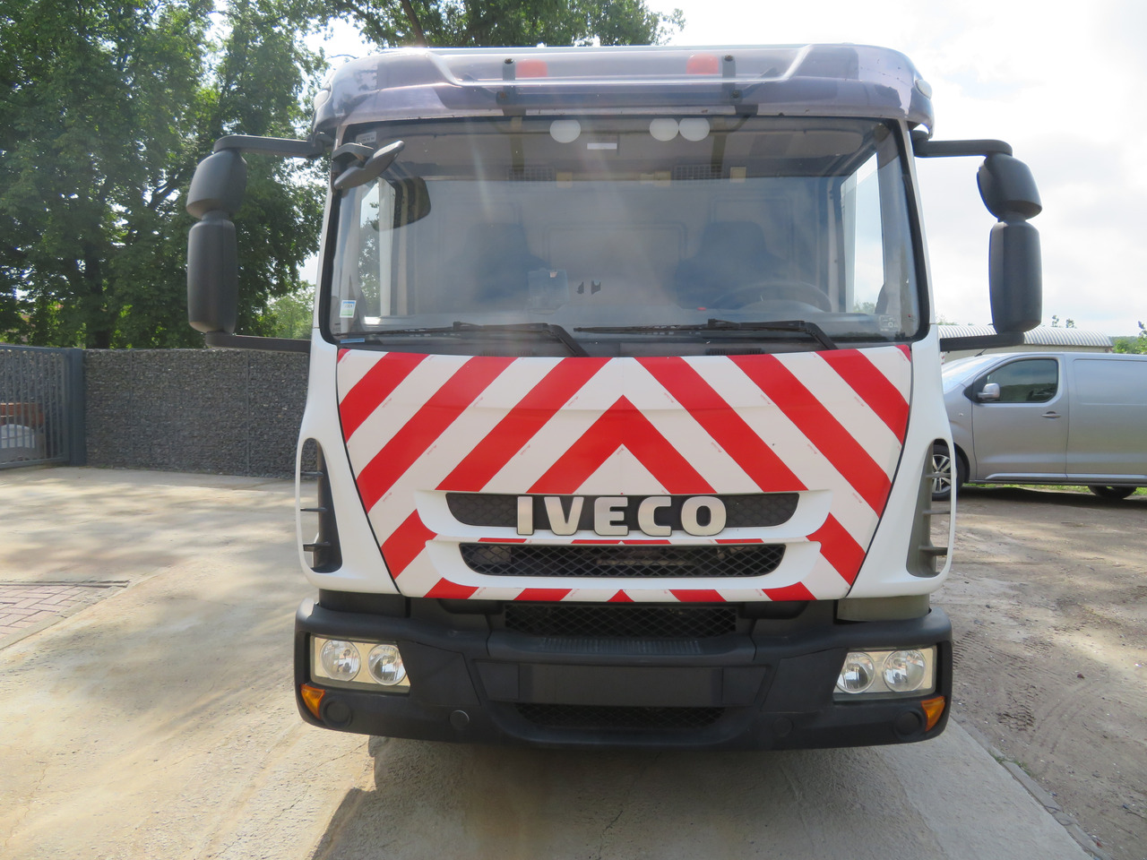 Iveco Eurocargo ML100E18 - Camion fourgon: photos 2 Iveco Eurocargo ML100E18 - Camion fourgon: photos 2
