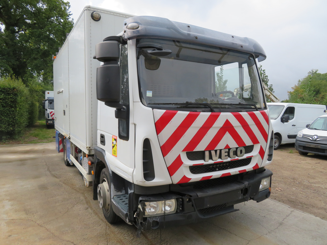 Iveco Eurocargo ML90E18 Bakwagen - Camion fourgon: photos 1 Iveco Eurocargo ML90E18 Bakwagen - Camion fourgon: photos 1