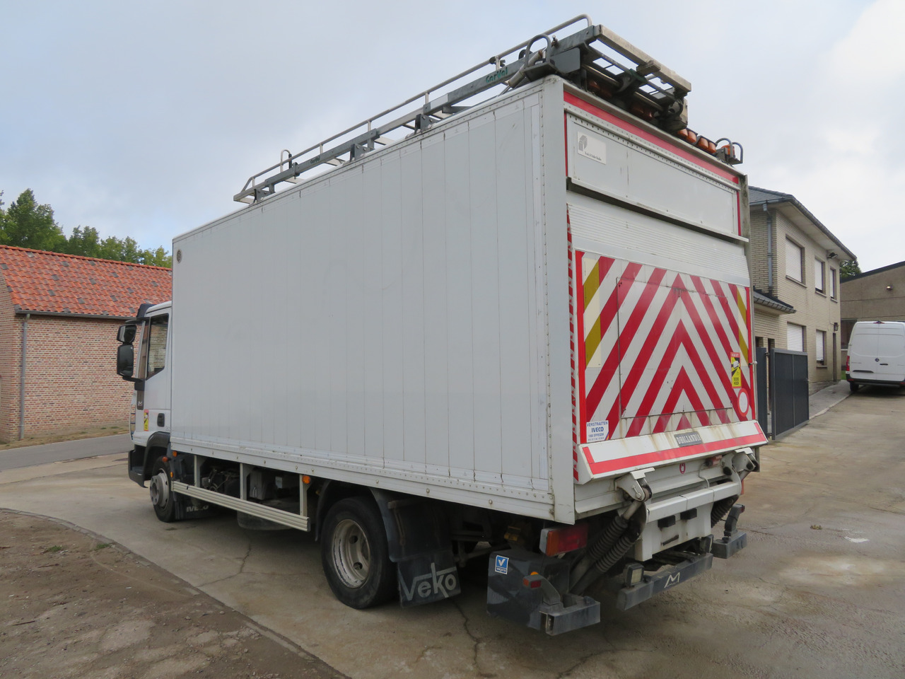 Iveco Eurocargo ML90E18 Bakwagen - Camion fourgon: photos 5 Iveco Eurocargo ML90E18 Bakwagen - Camion fourgon: photos 5