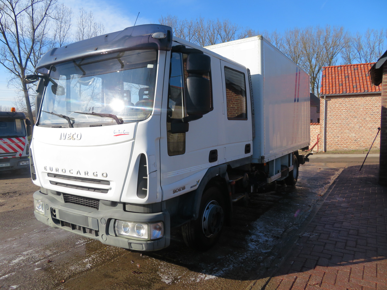 Iveco Eurocargo ML90E18 - Camion fourgon: photos 3 Iveco Eurocargo ML90E18 - Camion fourgon: photos 3