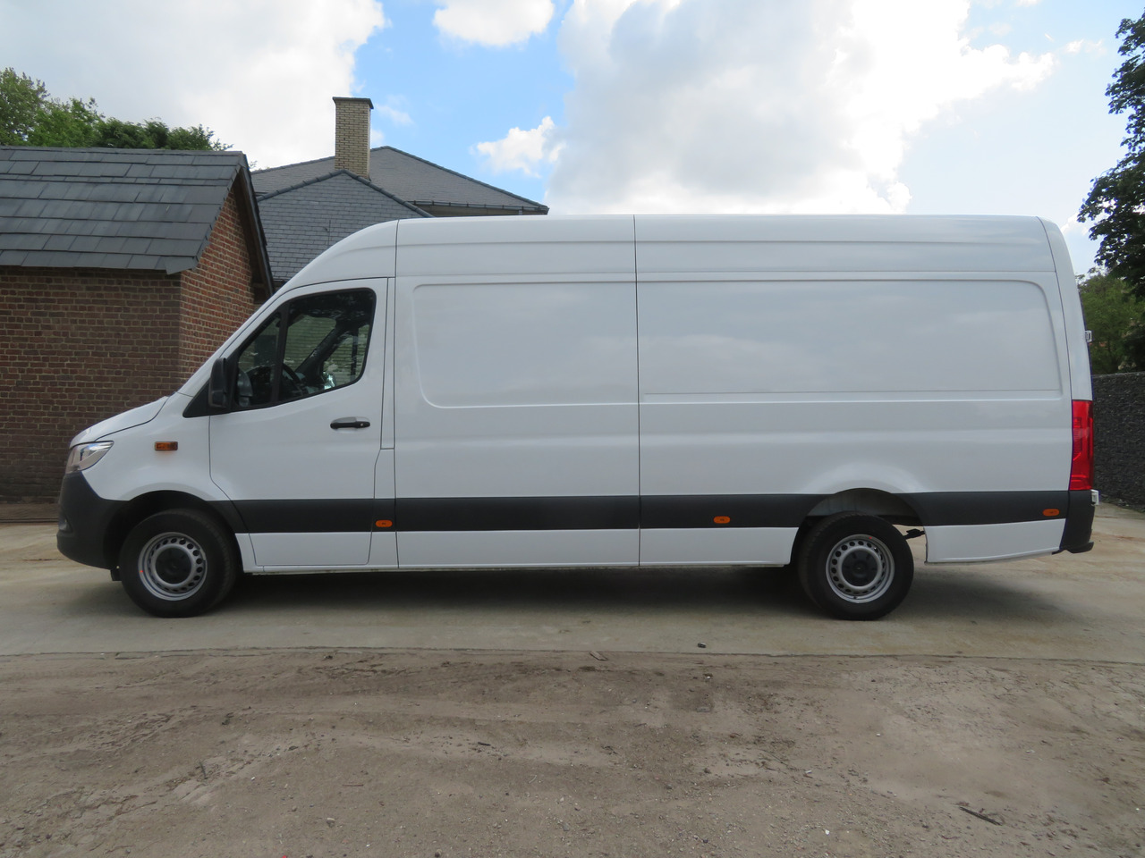 MERCEDES-BENZ Sprinter 317cdi - A3H2 - Fourgon utilitaire: photos 4 MERCEDES-BENZ Sprinter 317cdi - A3H2 - Fourgon utilitaire: photos 4