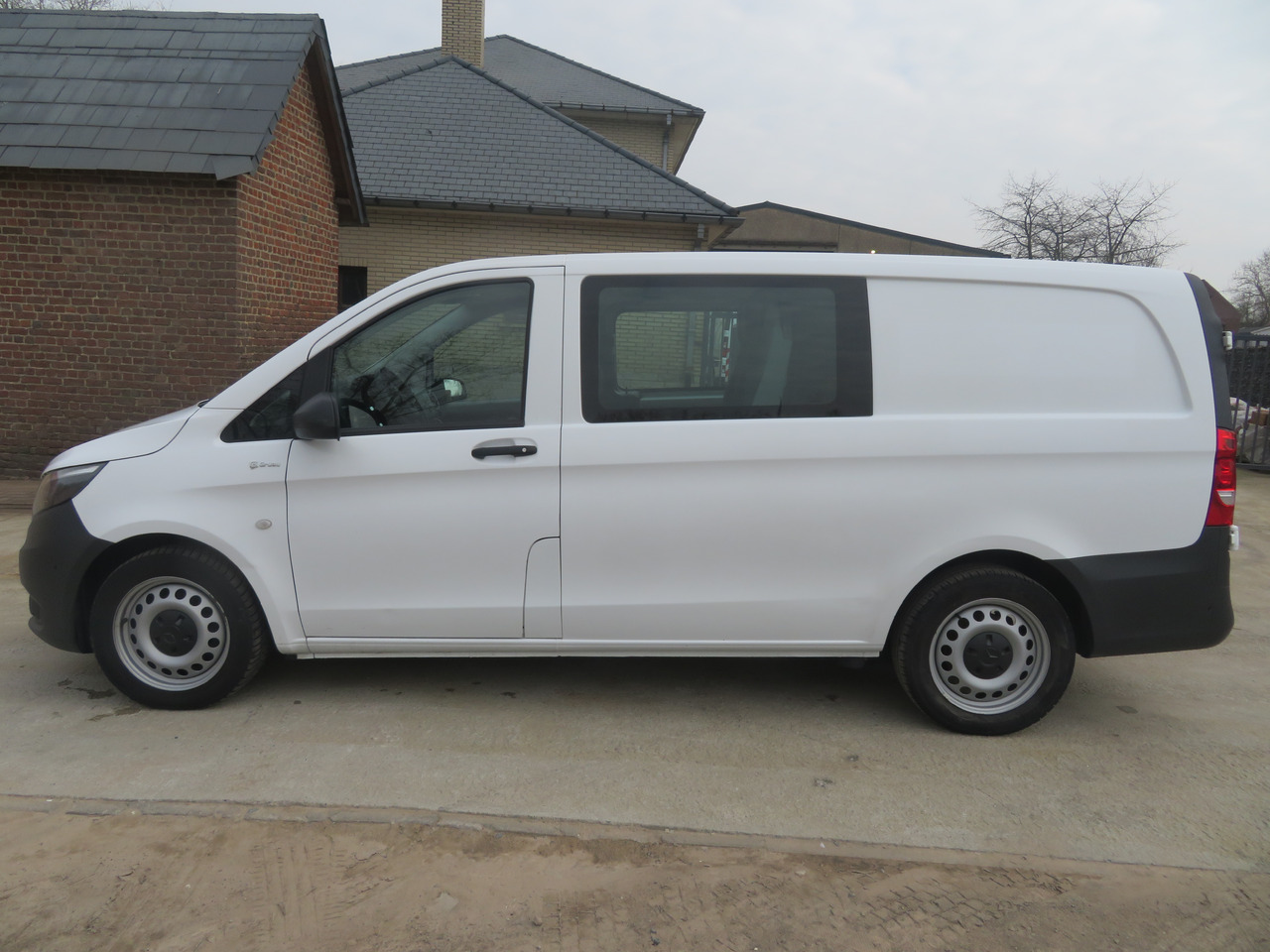 MERCEDES-BENZ Vito 114cdi - A2 - dubbel cabine - Fourgonnette, Utilitaire double cabine: photos 4 MERCEDES-BENZ Vito 114cdi - A2 - dubbel cabine - Fourgonnette, Utilitaire double cabine: photos 4