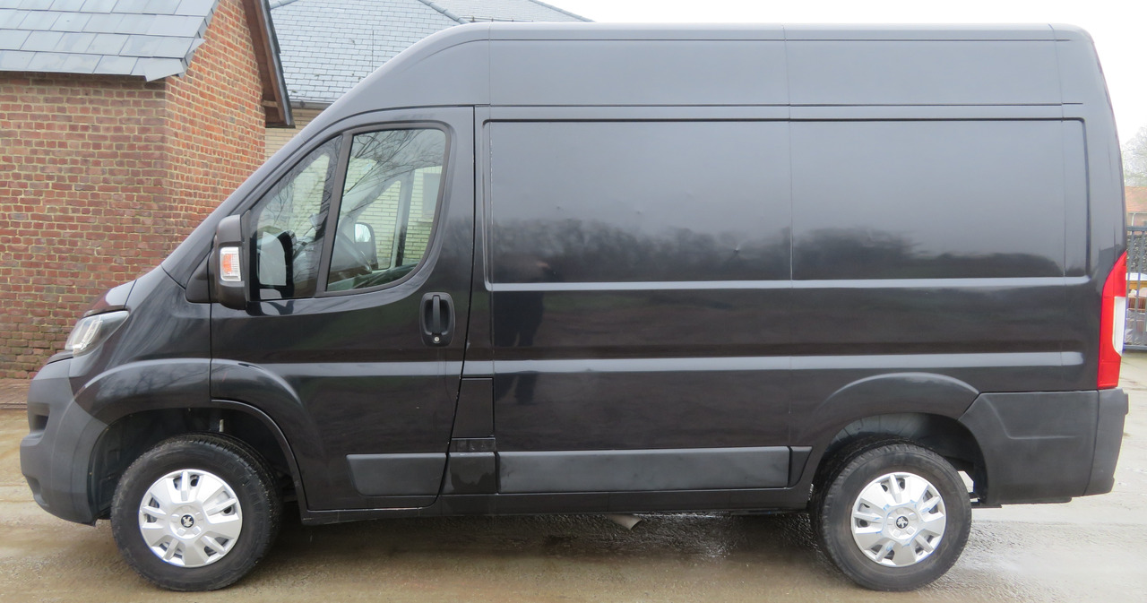 Peugeot Boxer 2.0blue HDI - Fourgonnette: photos 4 Peugeot Boxer 2.0blue HDI - Fourgonnette: photos 4