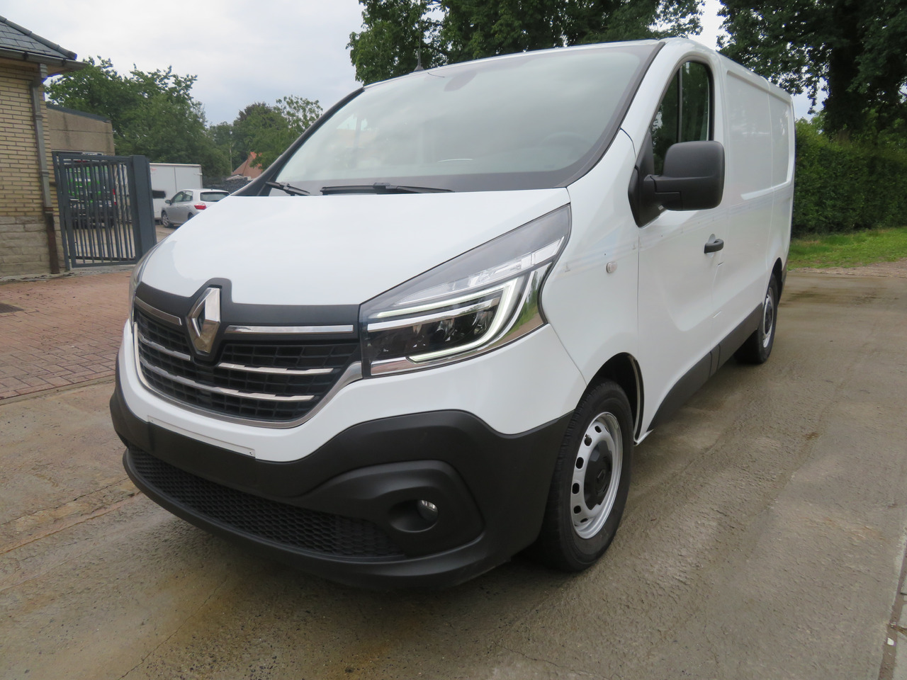 Renault Trafic 2.0dCi Grand Confort - L2H1 - Fourgonnette: photos 3 Renault Trafic 2.0dCi Grand Confort - L2H1 - Fourgonnette: photos 3