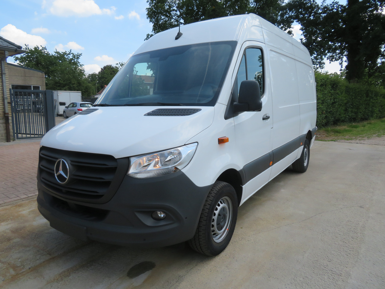 MERCEDES-BENZ Sprinter 317cdi - A2H2 - Véhicule utilitaire: photos 3 MERCEDES-BENZ Sprinter 317cdi - A2H2 - Véhicule utilitaire: photos 3