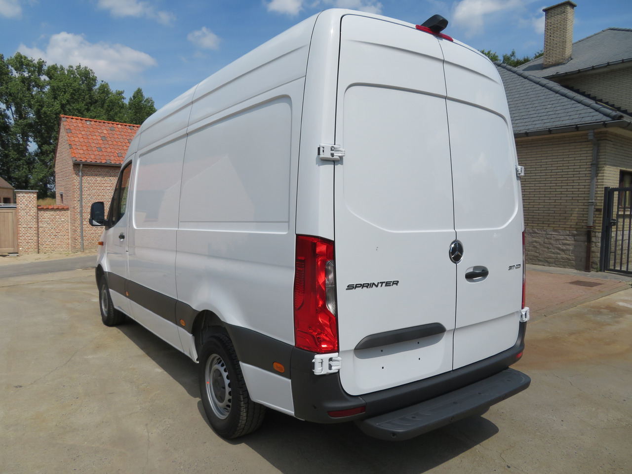 MERCEDES-BENZ Sprinter 317cdi - A2H2 - Véhicule utilitaire: photos 5 MERCEDES-BENZ Sprinter 317cdi - A2H2 - Véhicule utilitaire: photos 5
