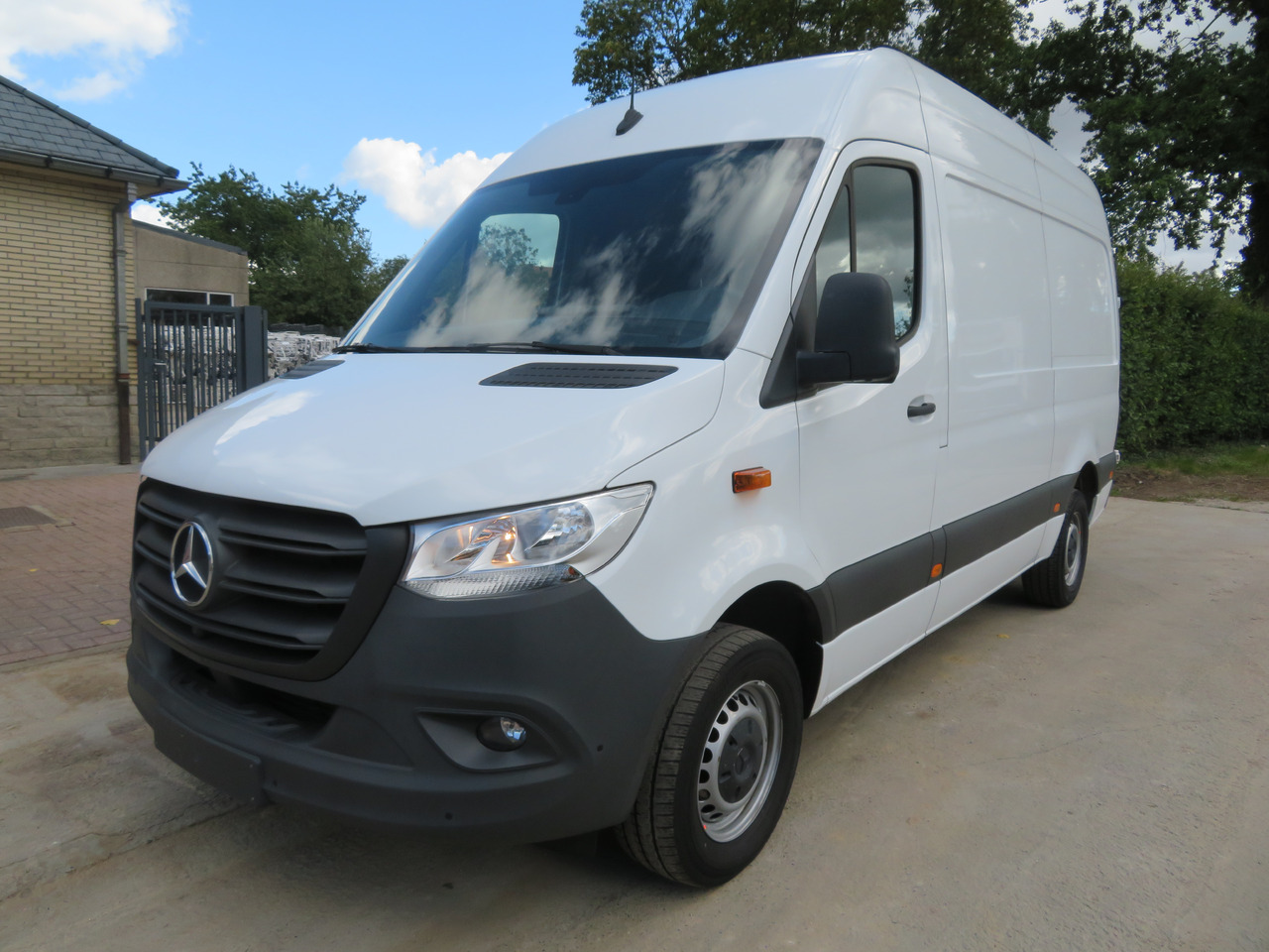 Mercedes-Benz Sprinter 317cdi - A2H2 - Véhicule utilitaire: photos 3 Mercedes-Benz Sprinter 317cdi - A2H2 - Véhicule utilitaire: photos 3