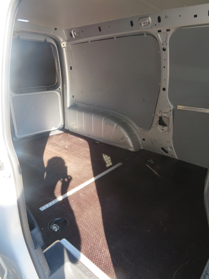 Volkswagen Caddy Maxi - Fourgonnette: photos 3 Volkswagen Caddy Maxi - Fourgonnette: photos 3
