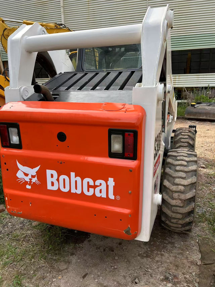 BOBCAT S300 - Mini chargeuse: photos 5 BOBCAT S300 - Mini chargeuse: photos 5
