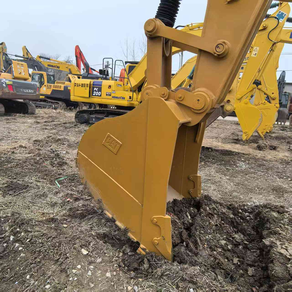 CAT 330D2 - Pelle sur chenille: photos 5 CAT 330D2 - Pelle sur chenille: photos 5