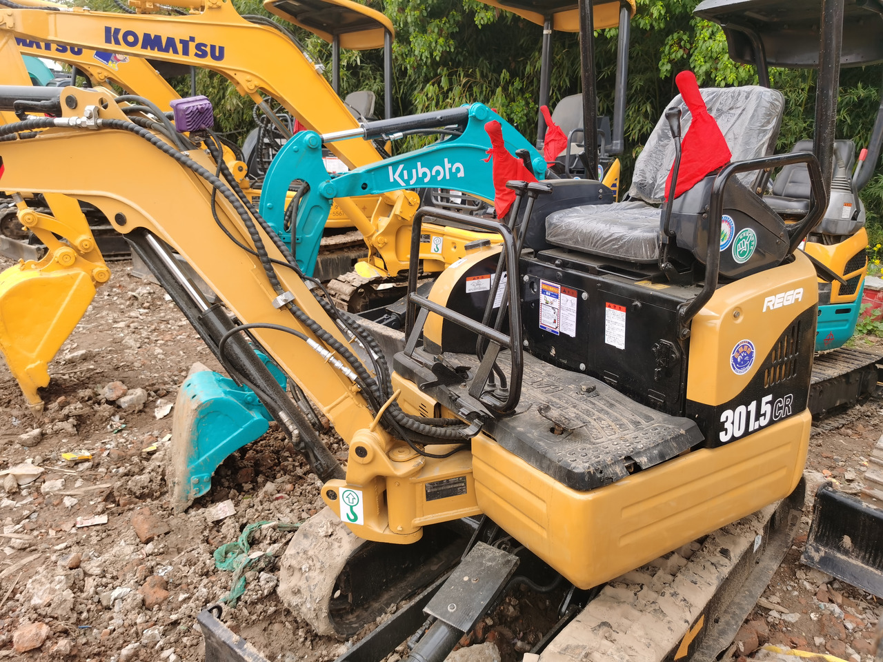 CATERPILLAR 301.5CR - Mini pelle: photos 1 CATERPILLAR 301.5CR - Mini pelle: photos 1
