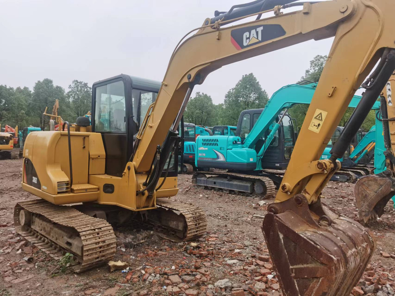CATERPILLAR 306D - Pelle sur chenille: photos 3 CATERPILLAR 306D - Pelle sur chenille: photos 3
