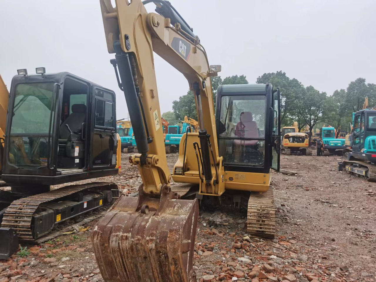 CATERPILLAR 306D - Pelle sur chenille: photos 4 CATERPILLAR 306D - Pelle sur chenille: photos 4