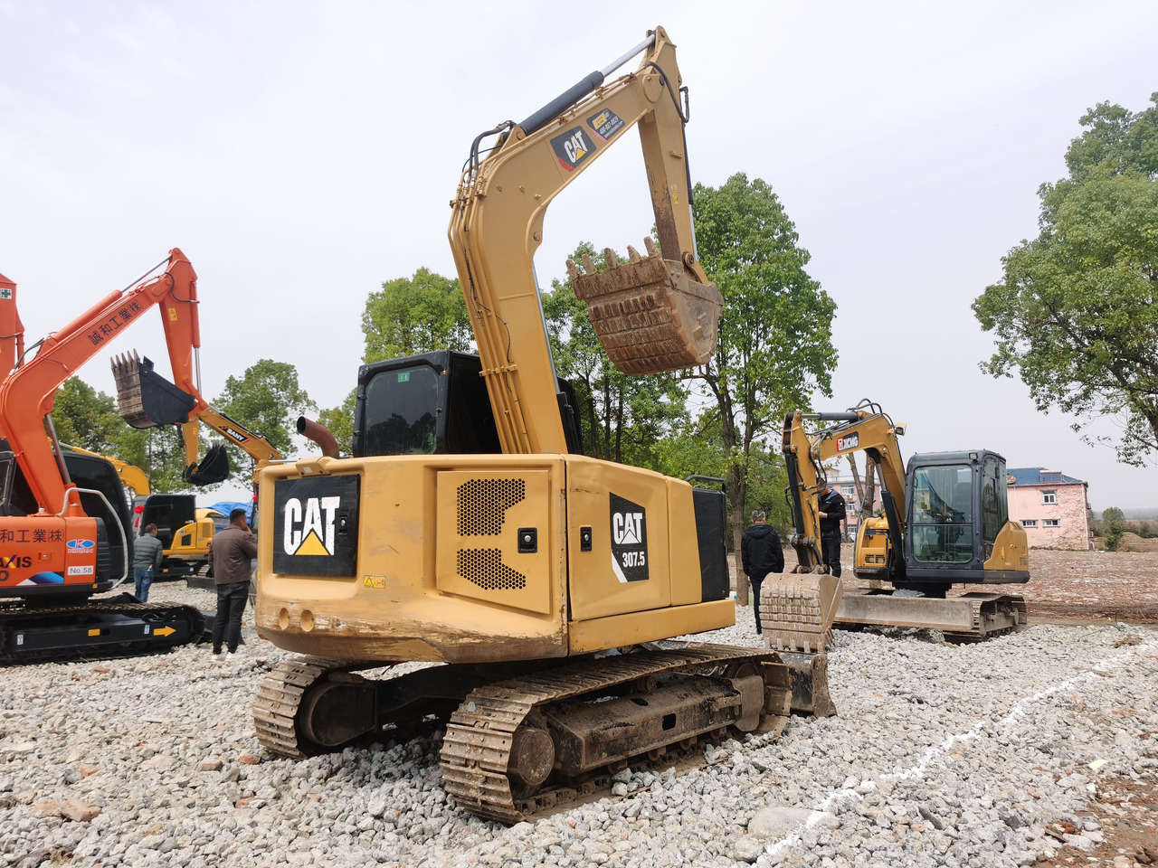 CATERPILLAR 307.5 - Pelle sur chenille: photos 5 CATERPILLAR 307.5 - Pelle sur chenille: photos 5