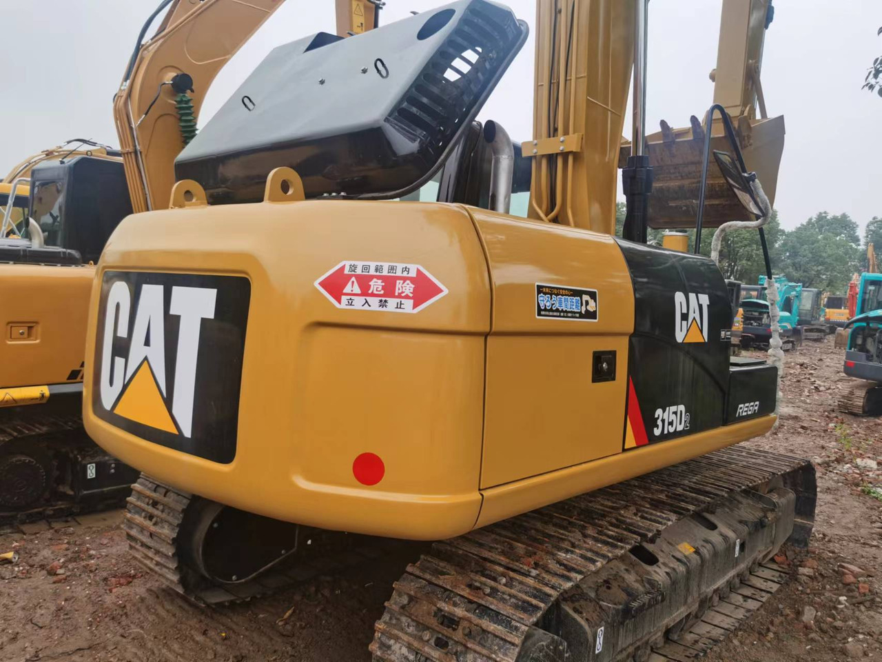 CATERPILLAR 315D2L - Pelle sur chenille: photos 5 CATERPILLAR 315D2L - Pelle sur chenille: photos 5