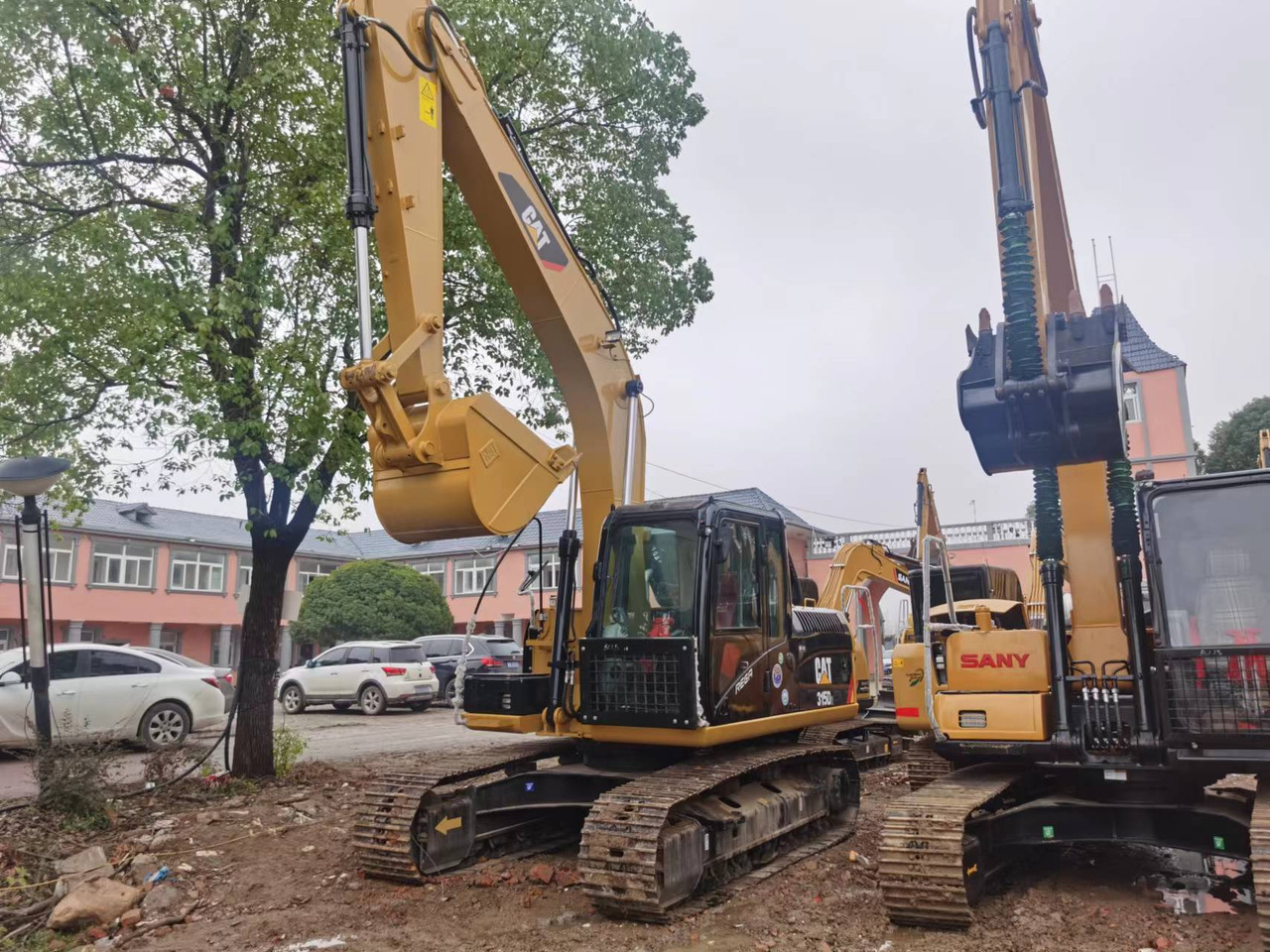 CATERPILLAR 315D2L - Pelle sur chenille: photos 3 CATERPILLAR 315D2L - Pelle sur chenille: photos 3