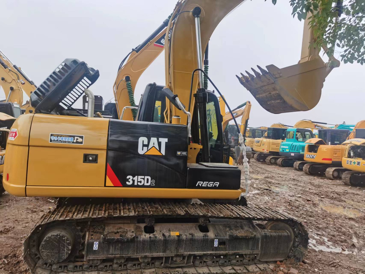 CATERPILLAR 315D2L - Pelle sur chenille: photos 1 CATERPILLAR 315D2L - Pelle sur chenille: photos 1