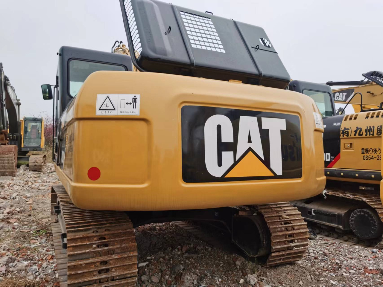 CATERPILLAR 320D-1 - Pelle sur chenille: photos 3 CATERPILLAR 320D-1 - Pelle sur chenille: photos 3