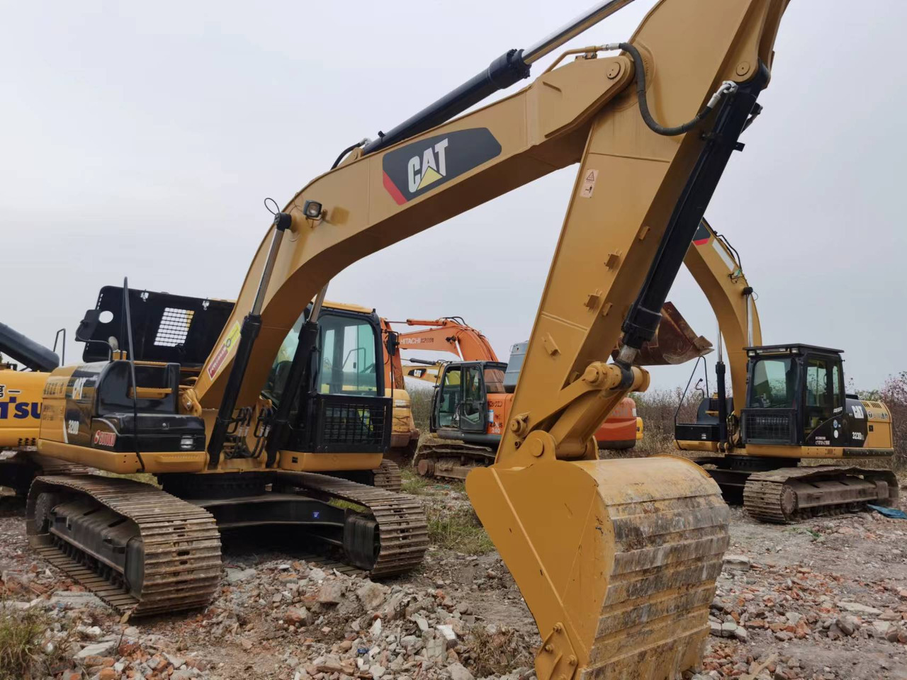 CATERPILLAR 320D-1 - Pelle sur chenille: photos 5 CATERPILLAR 320D-1 - Pelle sur chenille: photos 5