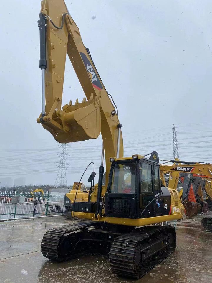 CATERPILLAR 320D - Pelle sur chenille: photos 2 CATERPILLAR 320D - Pelle sur chenille: photos 2