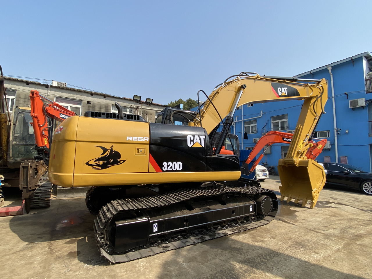 CATERPILLAR 320D - Pelle sur chenille: photos 2 CATERPILLAR 320D - Pelle sur chenille: photos 2