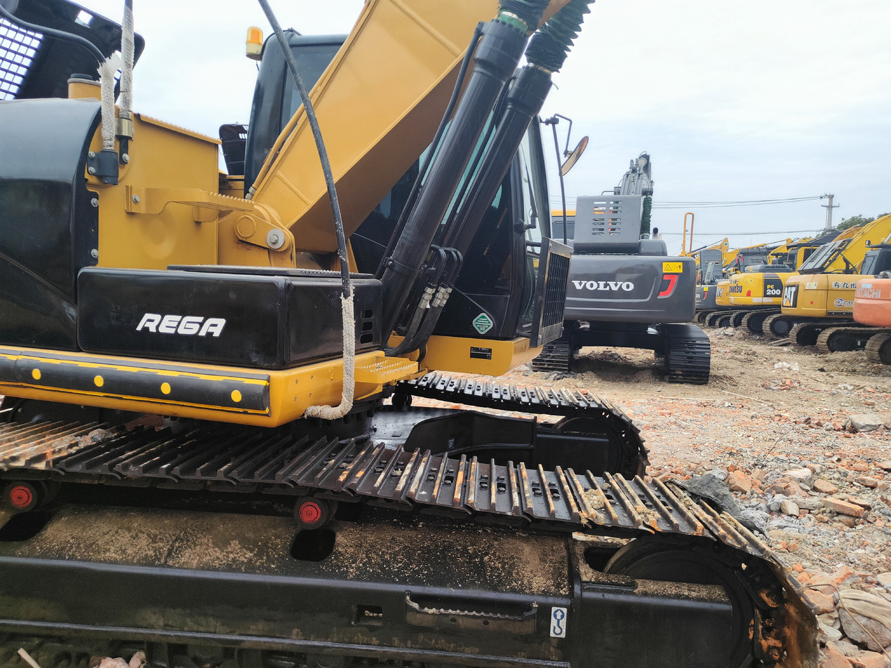CATERPILLAR 320D - Pelle sur chenille: photos 5 CATERPILLAR 320D - Pelle sur chenille: photos 5