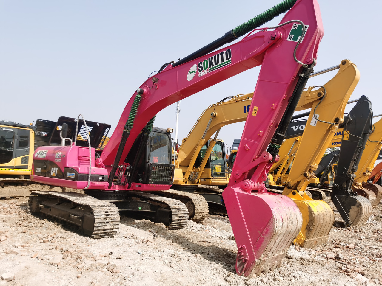 CATERPILLAR 320D(dragon fruit color) - Pelle sur chenille: photos 1 CATERPILLAR 320D(dragon fruit color) - Pelle sur chenille: photos 1