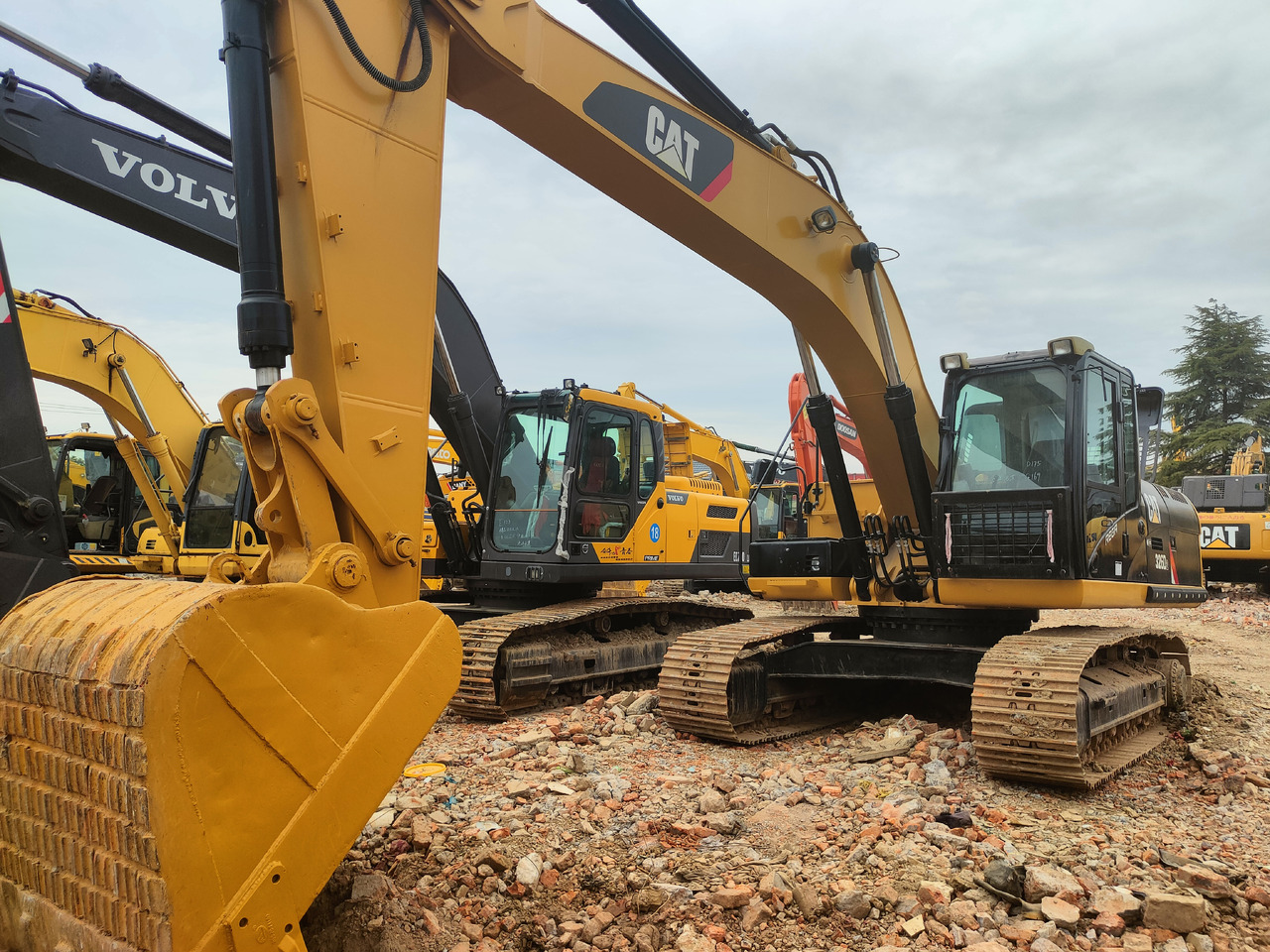 CATERPILLAR 326D - Pelle sur chenille: photos 1 CATERPILLAR 326D - Pelle sur chenille: photos 1