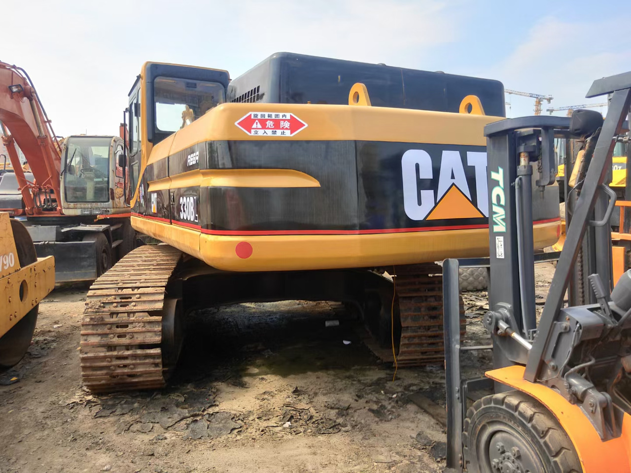 CATERPILLAR 330B - Pelle sur chenille: photos 2 CATERPILLAR 330B - Pelle sur chenille: photos 2