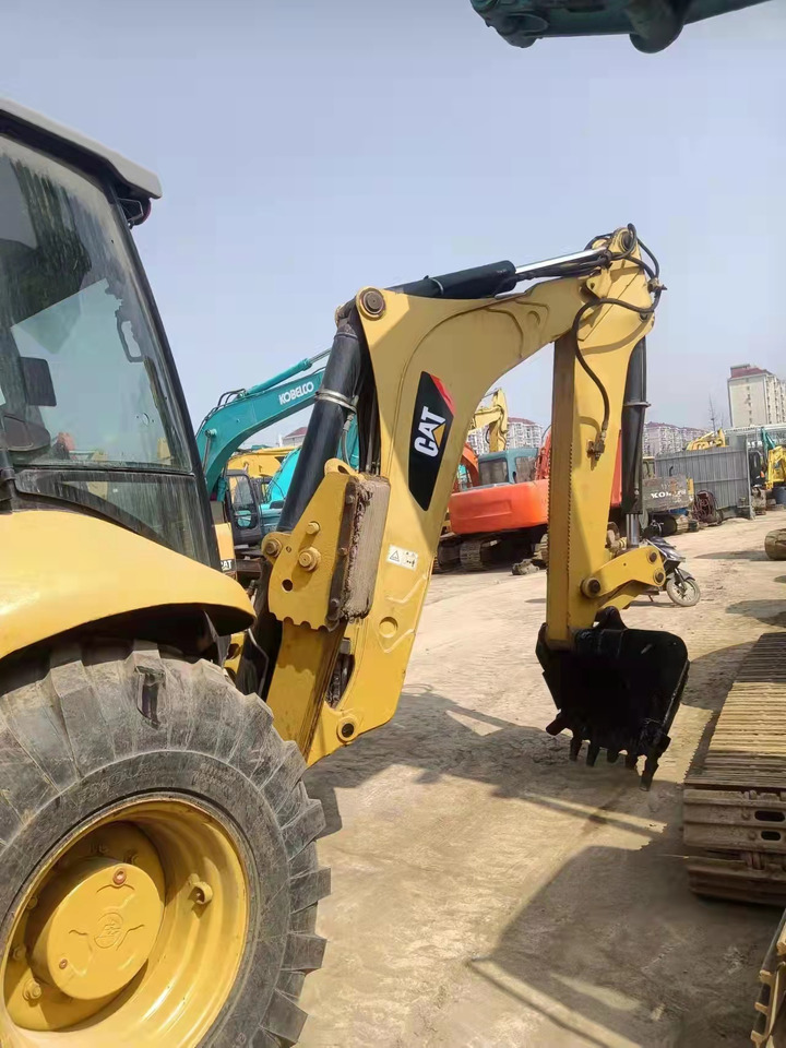 CATERPILLAR 430F - Tractopelle: photos 3 CATERPILLAR 430F - Tractopelle: photos 3