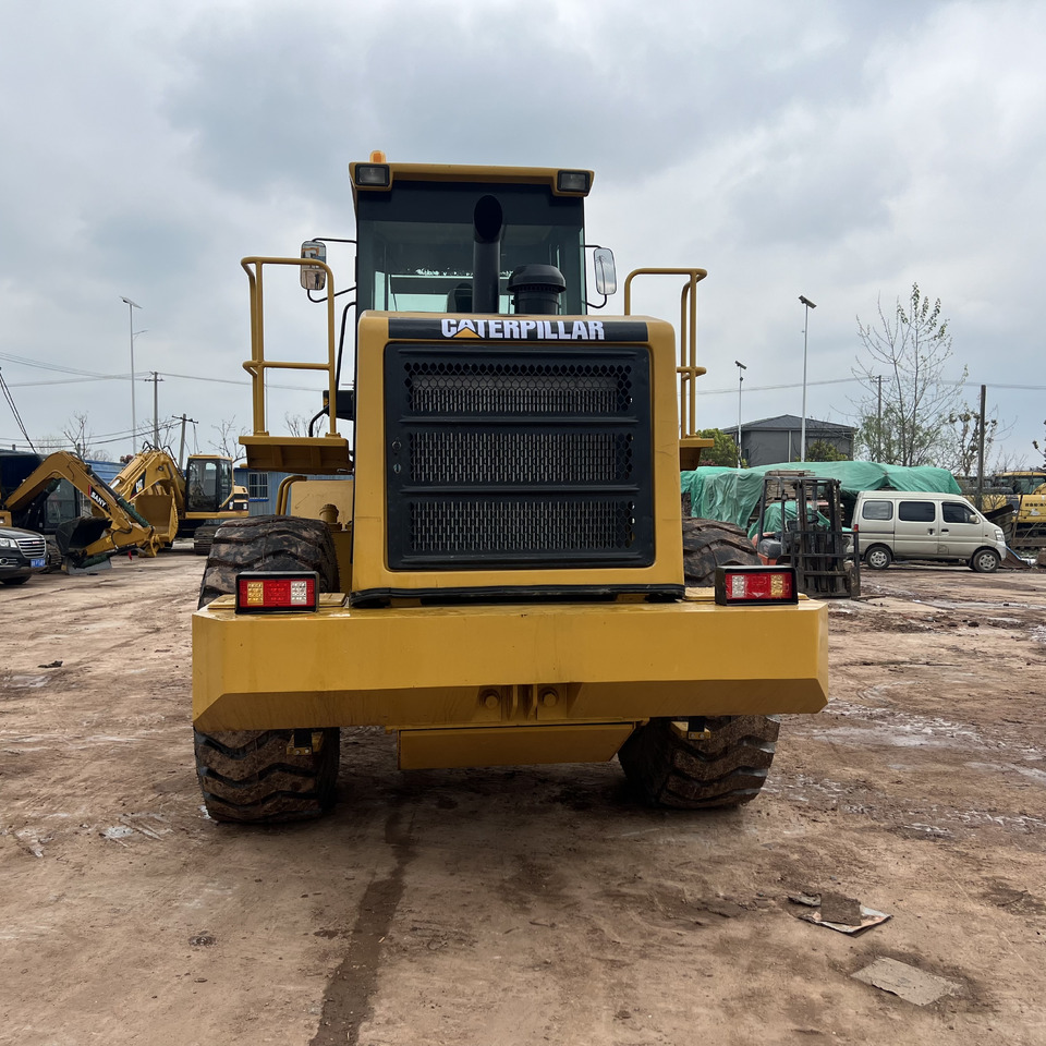 CATERPILLAR 950C - Chargeuse sur pneus: photos 4 CATERPILLAR 950C - Chargeuse sur pneus: photos 4