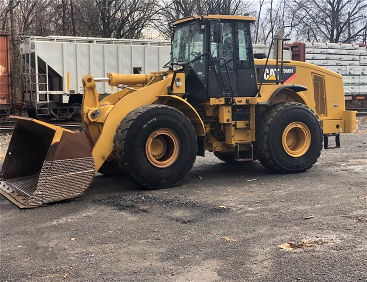 CATERPILLAR 966H - Mini chargeuse: photos 3 CATERPILLAR 966H - Mini chargeuse: photos 3