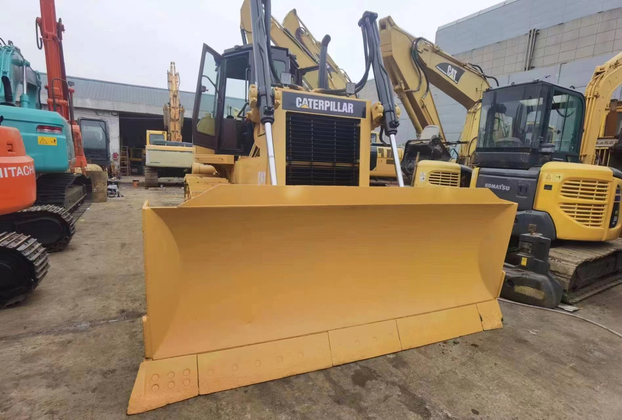 CATERPILLAR D6G - Bulldozer: photos 3 CATERPILLAR D6G - Bulldozer: photos 3