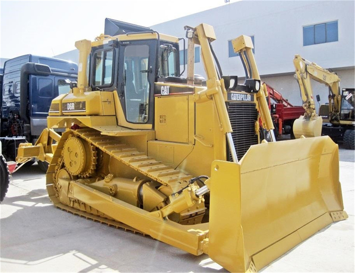 CATERPILLAR D6R - Bulldozer: photos 4 CATERPILLAR D6R - Bulldozer: photos 4