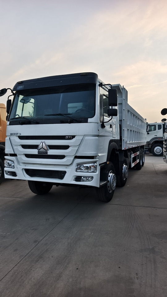 SINOTRUK HOWO 371 8x4 Dump Truck Click for Discount - Camion: photos 2 SINOTRUK HOWO 371 8x4 Dump Truck Click for Discount - Camion: photos 2