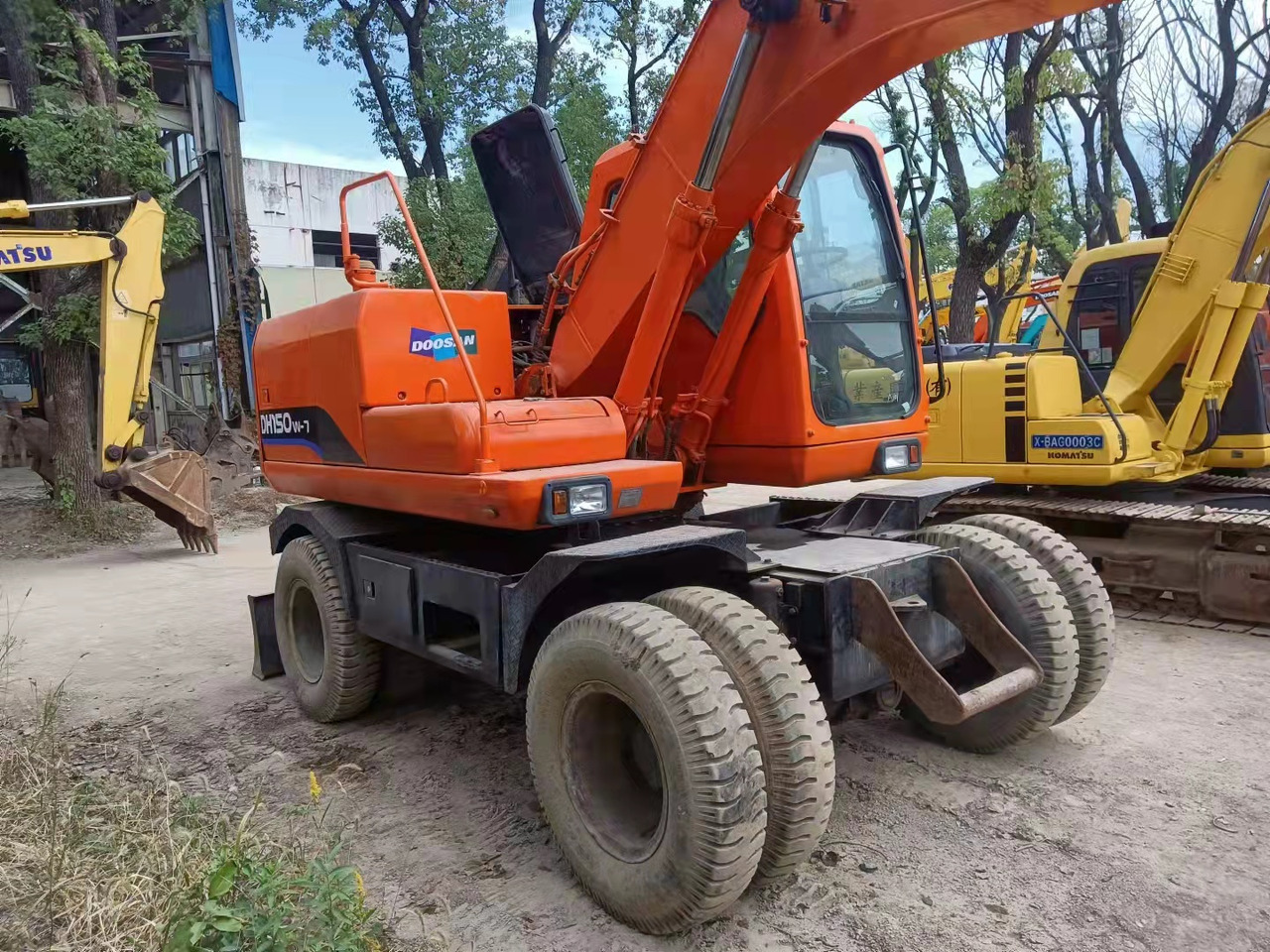 DOOSAN DH150W-7 - Pelle sur chenille: photos 3 DOOSAN DH150W-7 - Pelle sur chenille: photos 3