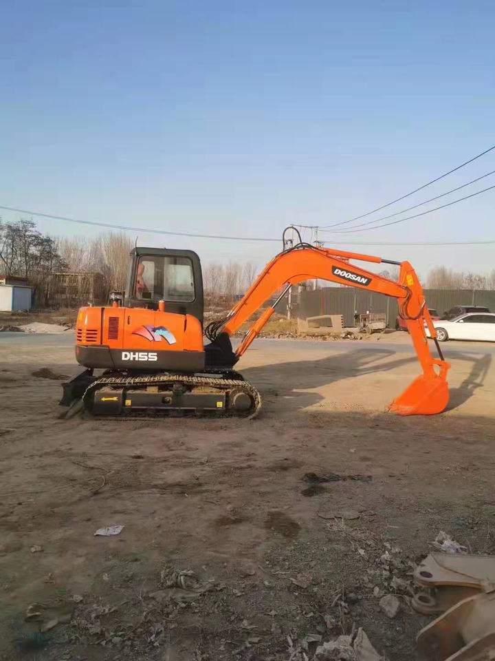 DOOSAN DH55 - Pelle sur chenille: photos 3 DOOSAN DH55 - Pelle sur chenille: photos 3
