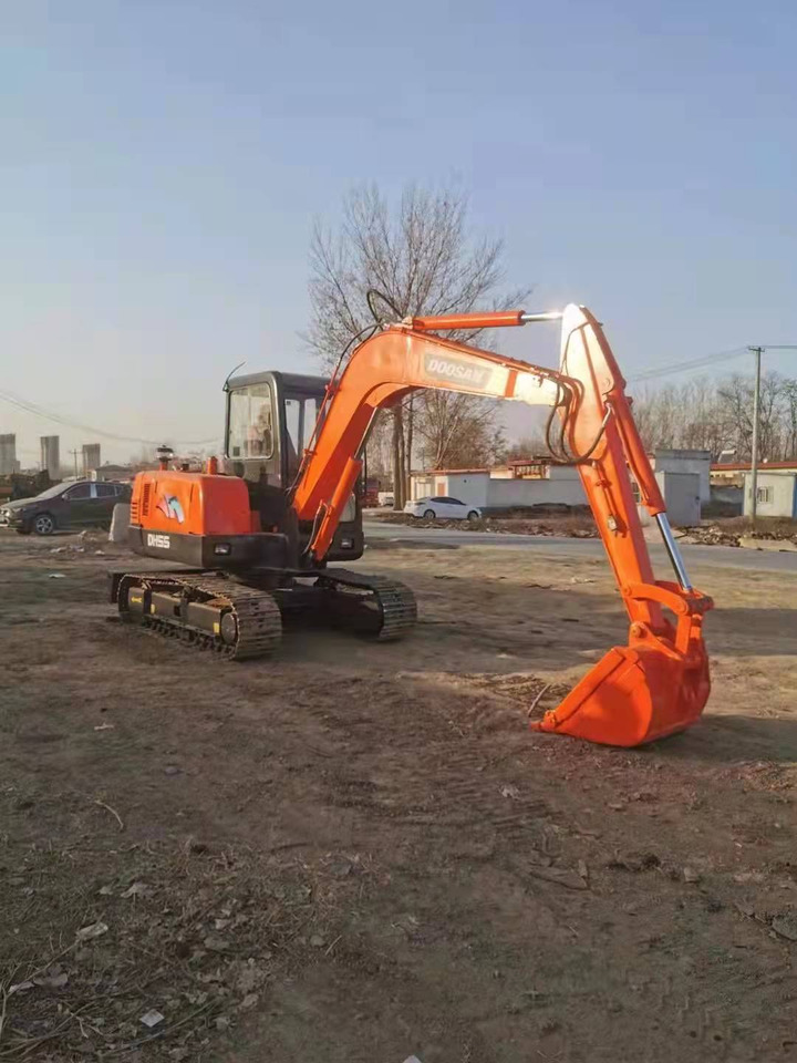 DOOSAN DH55 - Pelle sur chenille: photos 4 DOOSAN DH55 - Pelle sur chenille: photos 4