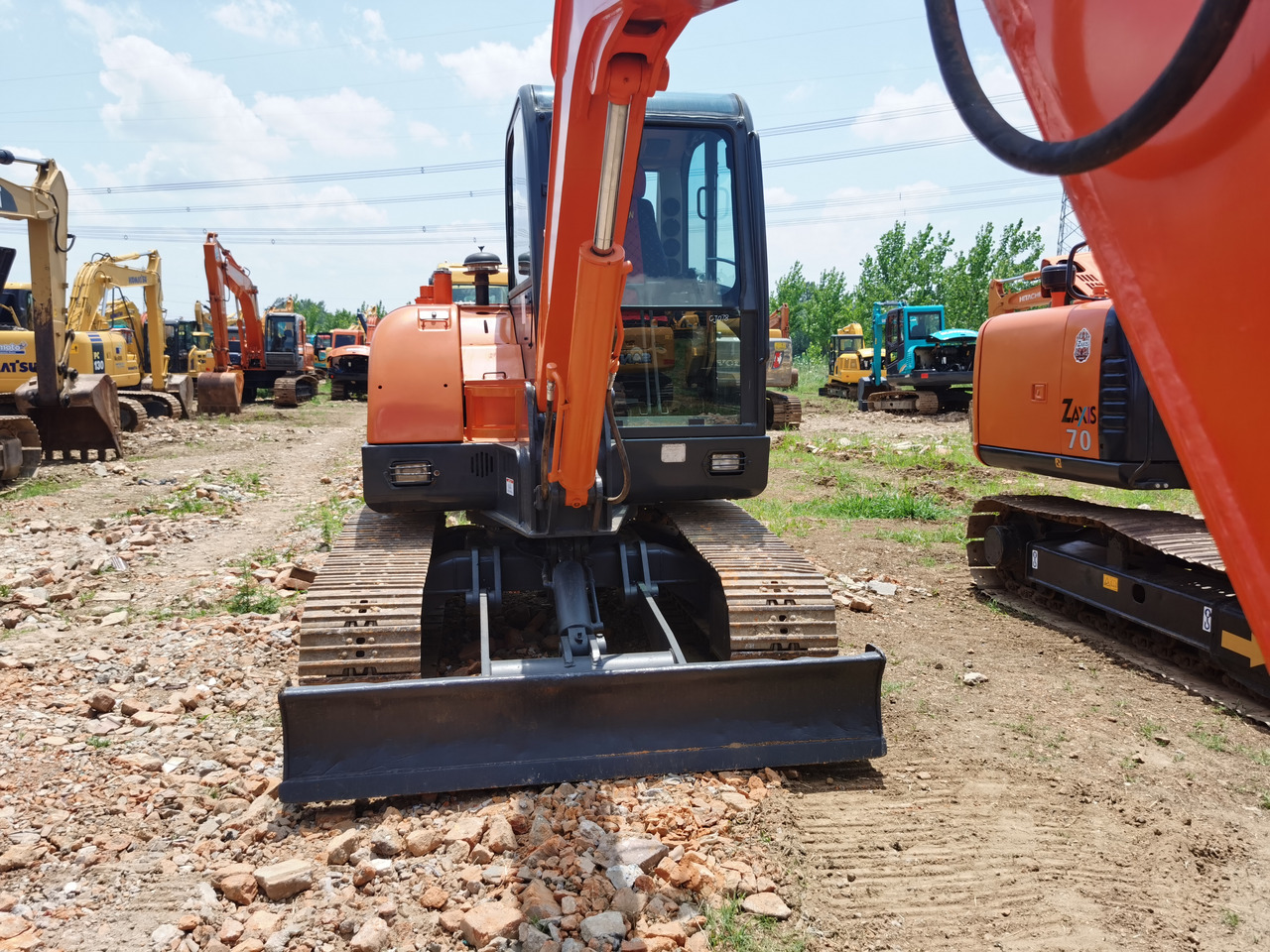 DOOSAN DH60-7 - Pelle sur chenille: photos 5 DOOSAN DH60-7 - Pelle sur chenille: photos 5