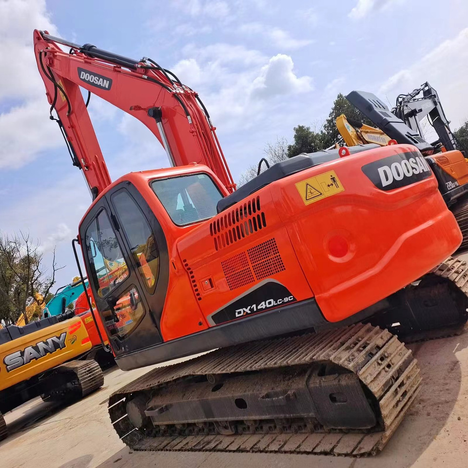Pelle sur chenille DOOSAN DX140 Crawler excavator Good condition: photos 7