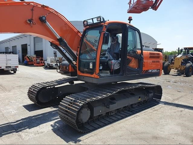 DOOSAN DX225LCA - Pelle sur chenille: photos 2 DOOSAN DX225LCA - Pelle sur chenille: photos 2