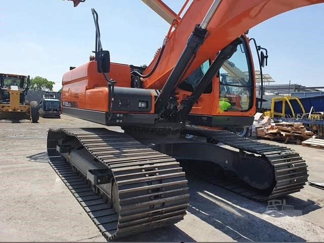 DOOSAN DX225LCA - Pelle sur chenille: photos 5 DOOSAN DX225LCA - Pelle sur chenille: photos 5