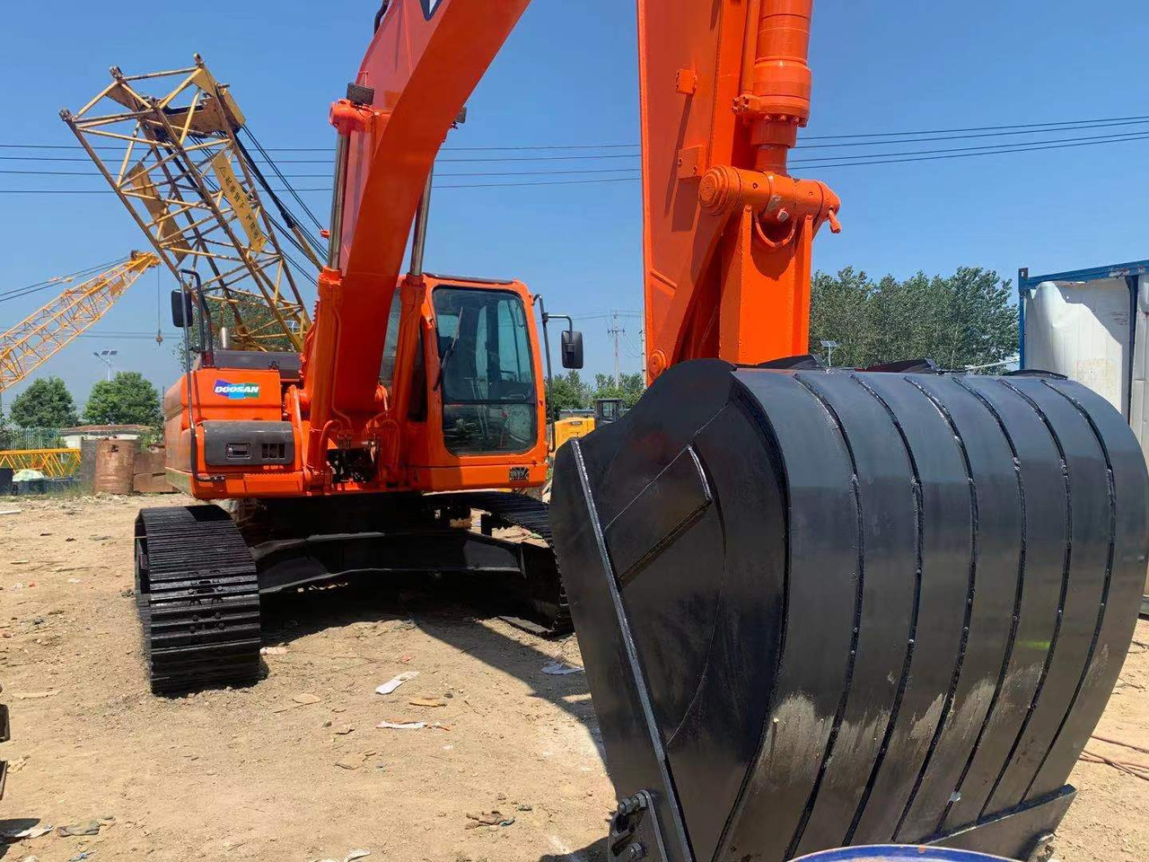 DOOSAN DX300LC - Pelle sur chenille: photos 3 DOOSAN DX300LC - Pelle sur chenille: photos 3