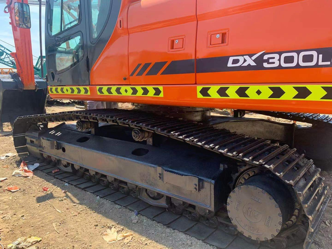 DOOSAN DX300LC - Pelle sur chenille: photos 5 DOOSAN DX300LC - Pelle sur chenille: photos 5