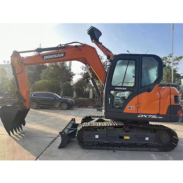 DOOSAN DX75 Mini excavator 7.5 ton - Mini pelle: photos 2 DOOSAN DX75 Mini excavator 7.5 ton - Mini pelle: photos 2