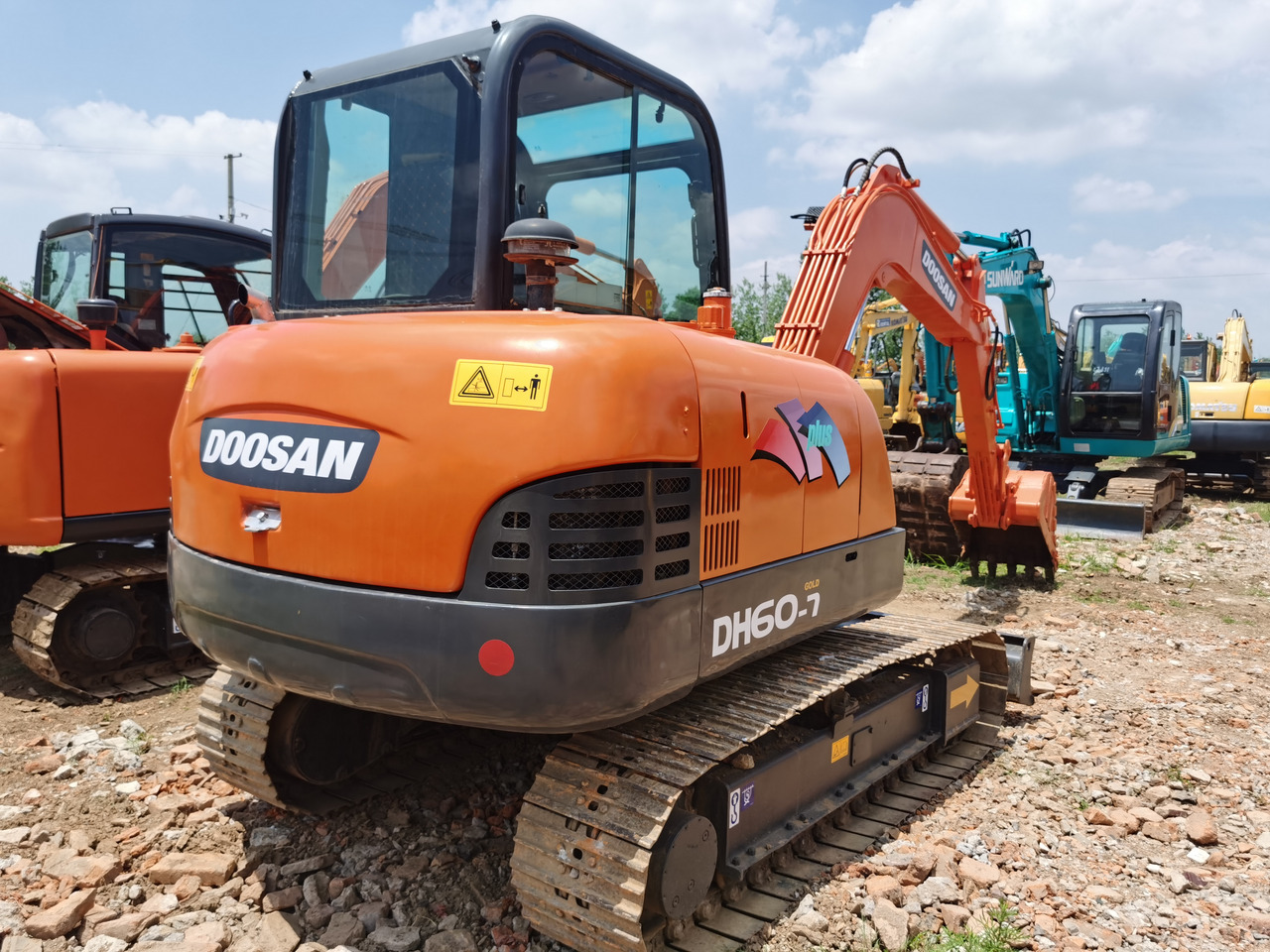 DOOSAN DH60-7 - Engins de chantier: photos 3 DOOSAN DH60-7 - Engins de chantier: photos 3