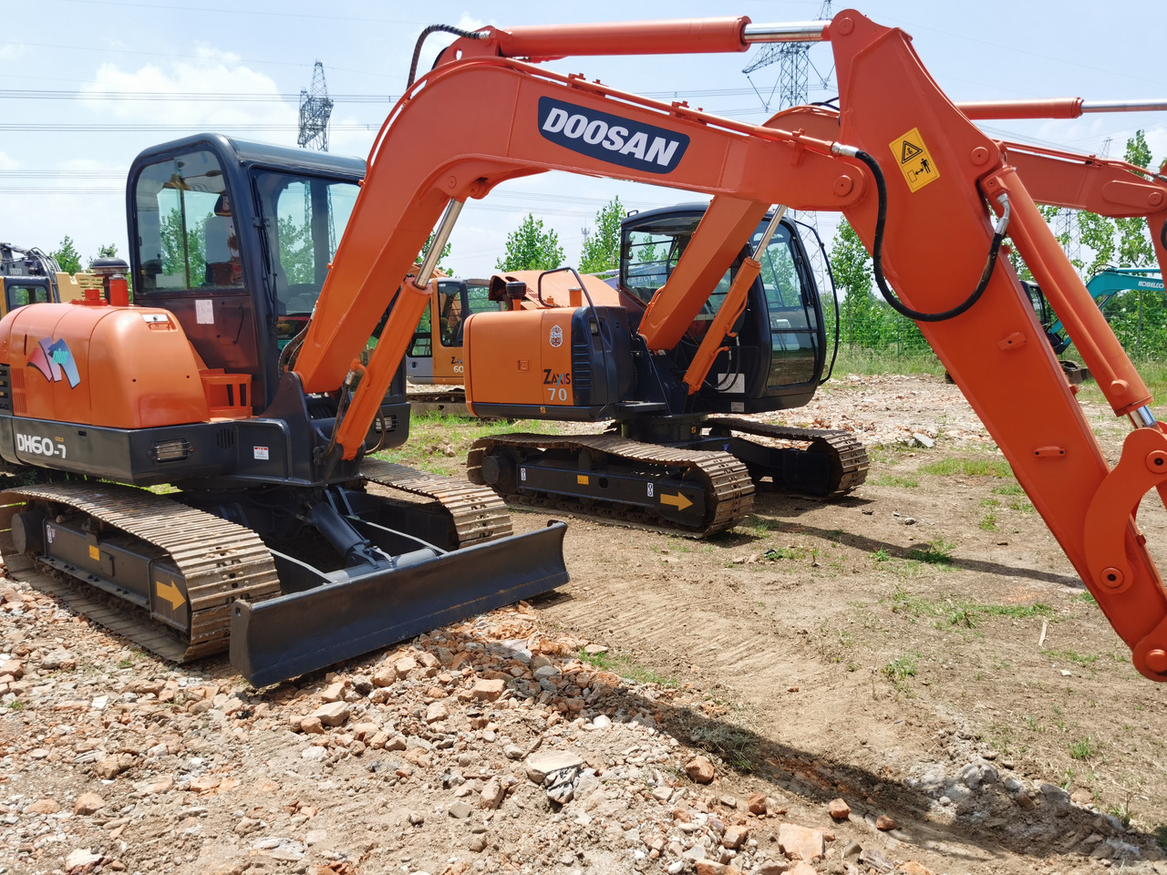 DOOSAN DH60-7 - Engins de chantier: photos 4 DOOSAN DH60-7 - Engins de chantier: photos 4
