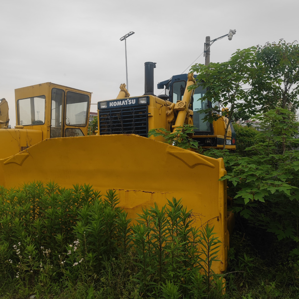 KOMATSU BULLDOZER D155A - Engins de chantier: photos 5 KOMATSU BULLDOZER D155A - Engins de chantier: photos 5